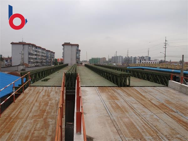 上海市川沙镇多(duō)車(chē)道贝雷钢桥 上海二建外环现浇支撑